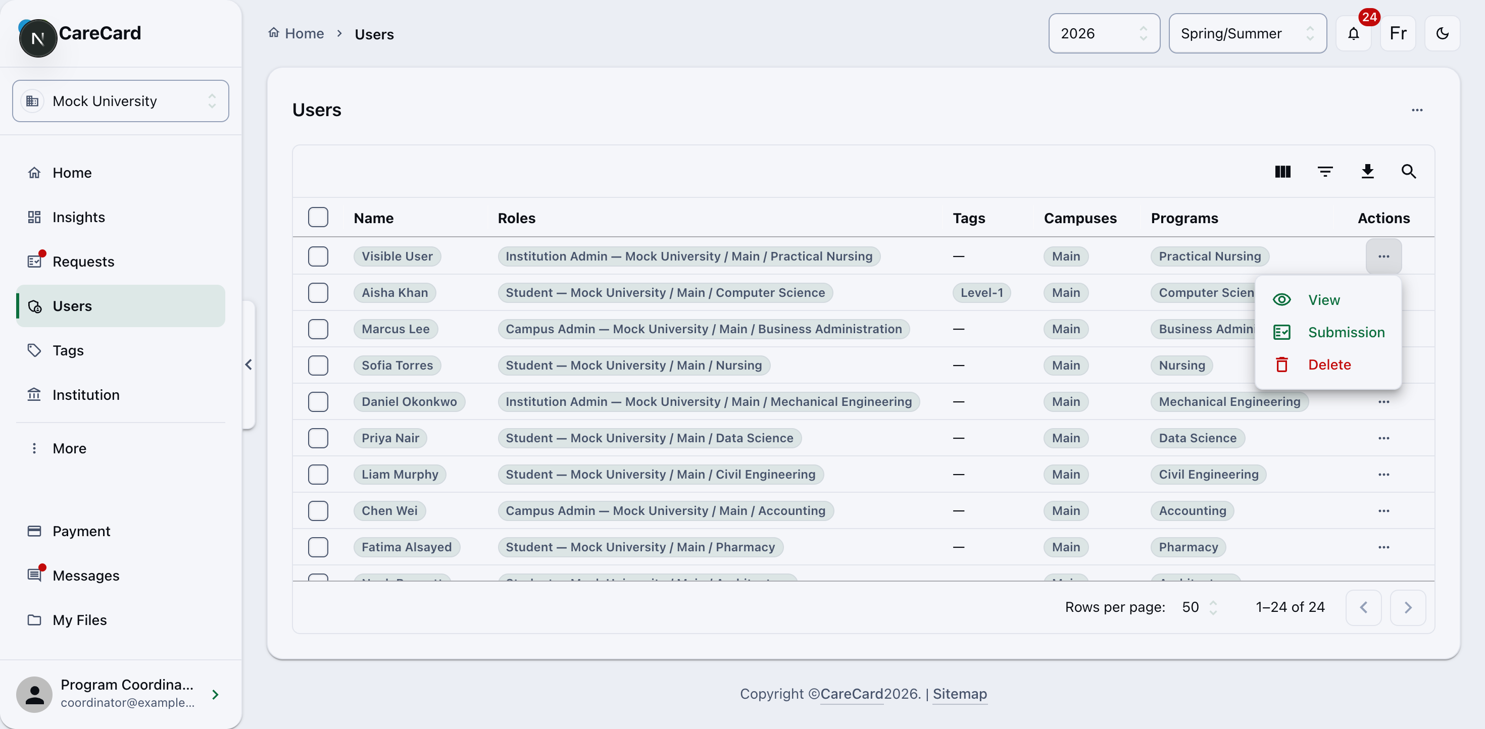 Page Utilisateurs avec le menu d'actions d'une ligne ouvert, affichant Voir, Soumission et Supprimer